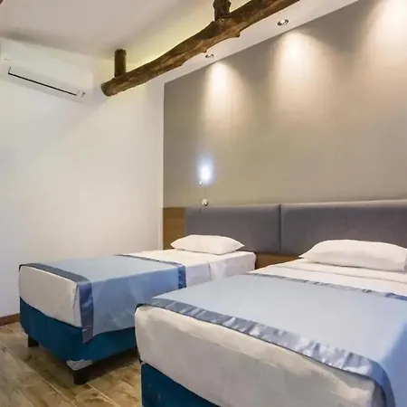 فندق Adella Garden Marina كوشاداسيه
