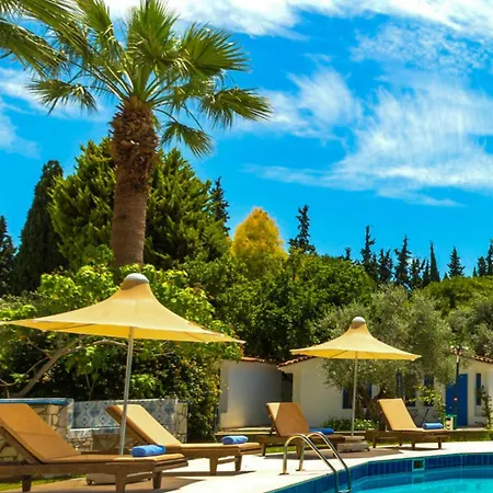 Adella Garden Marina فندق كوشاداسيه