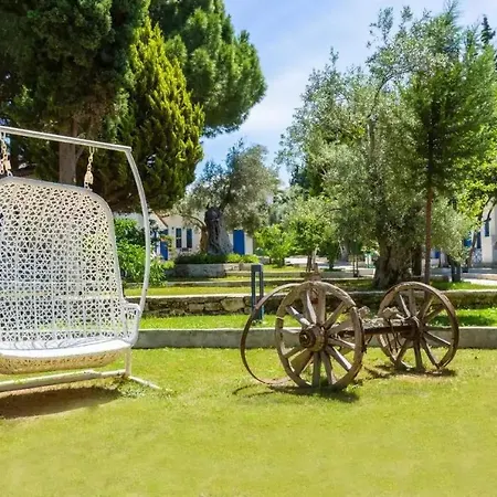 Adella Garden Marina Hotel 3*