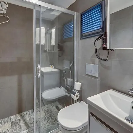 Adella Garden Marina كوشاداسيه